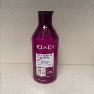 Redken Color Extend Magnetics Conditioner 16 oz.